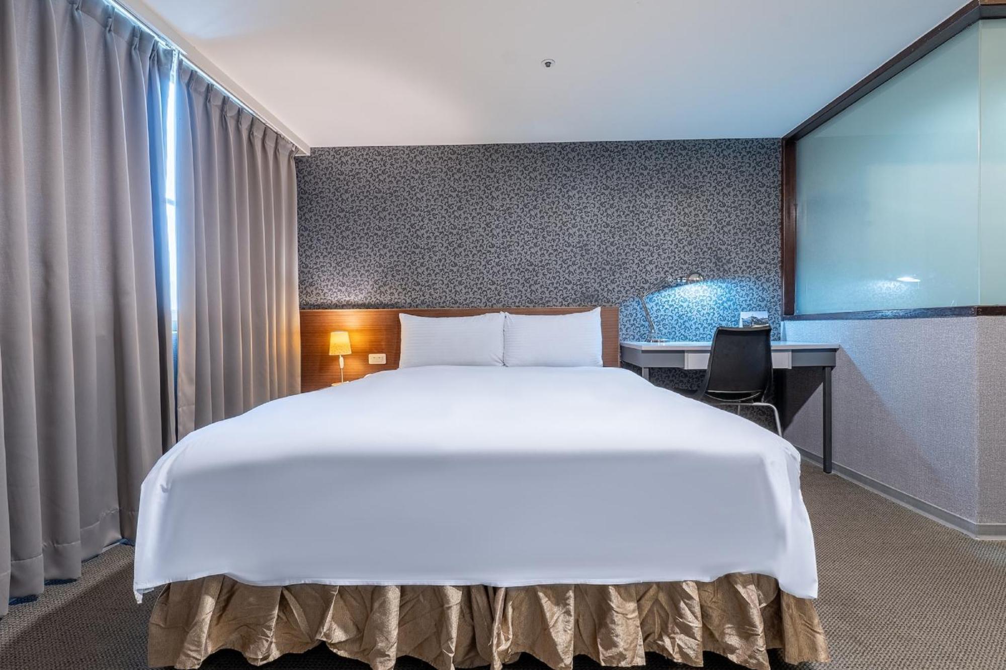 The Galerie Hotel Тайчжун Экстерьер фото