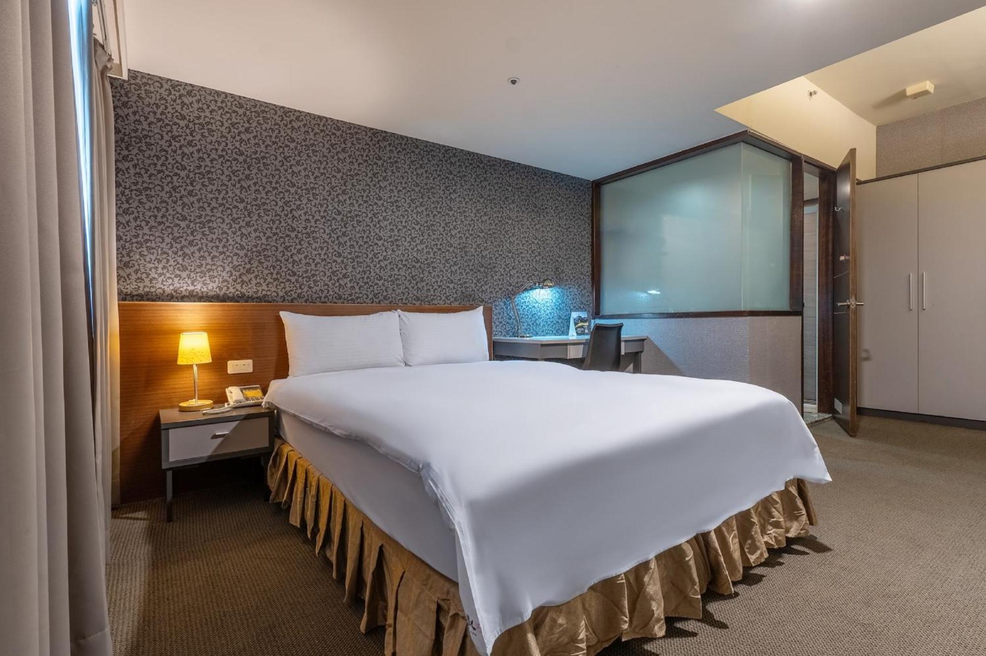 The Galerie Hotel Тайчжун Экстерьер фото