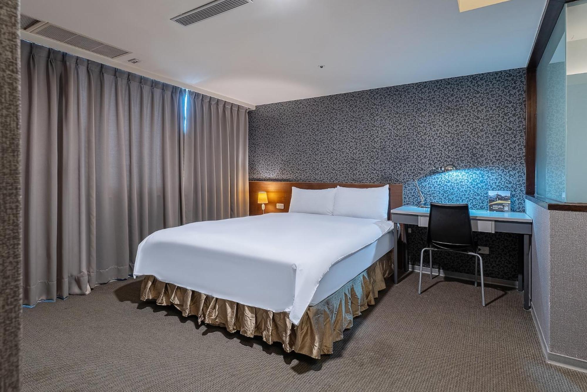 The Galerie Hotel Тайчжун Экстерьер фото
