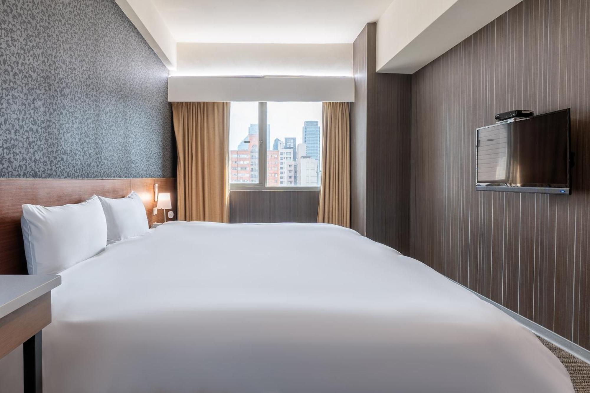 The Galerie Hotel Тайчжун Экстерьер фото