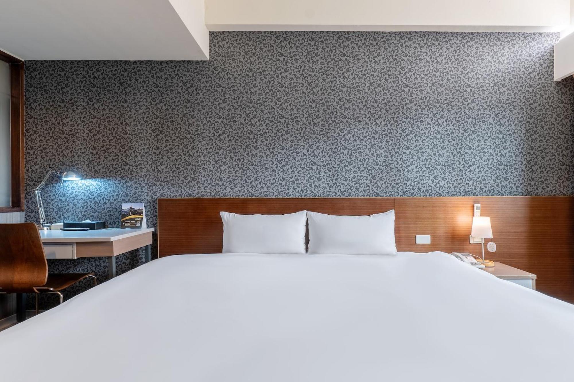 The Galerie Hotel Тайчжун Экстерьер фото