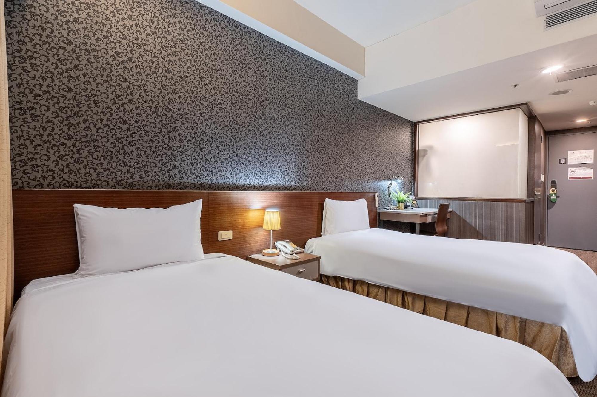 The Galerie Hotel Тайчжун Экстерьер фото