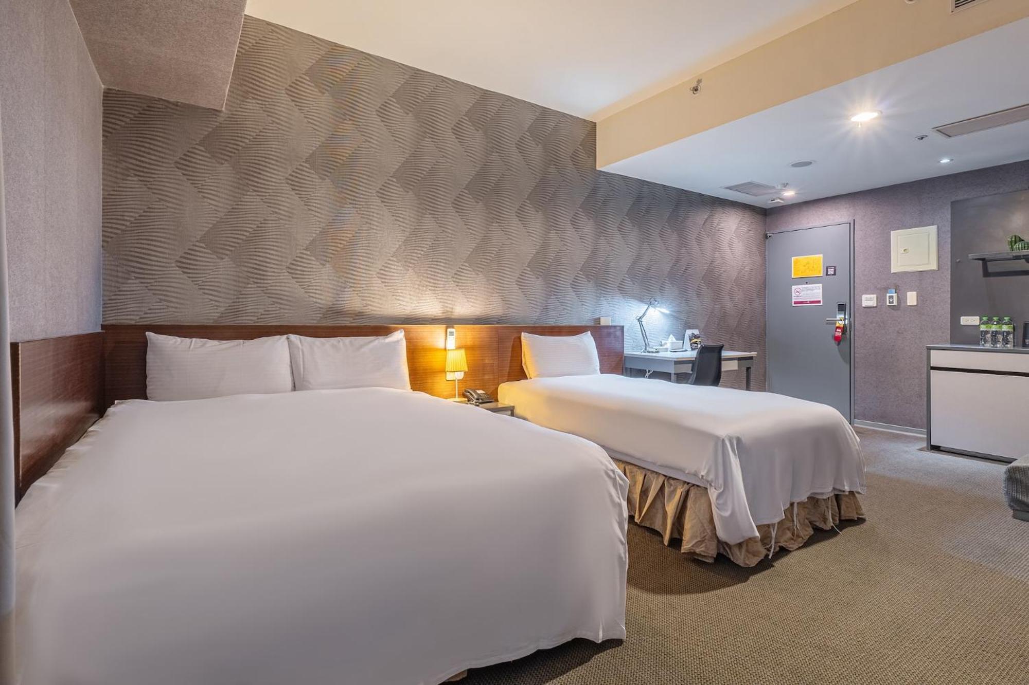 The Galerie Hotel Тайчжун Экстерьер фото