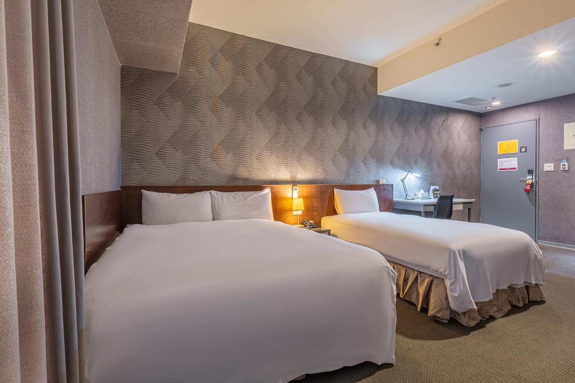 The Galerie Hotel Тайчжун Экстерьер фото