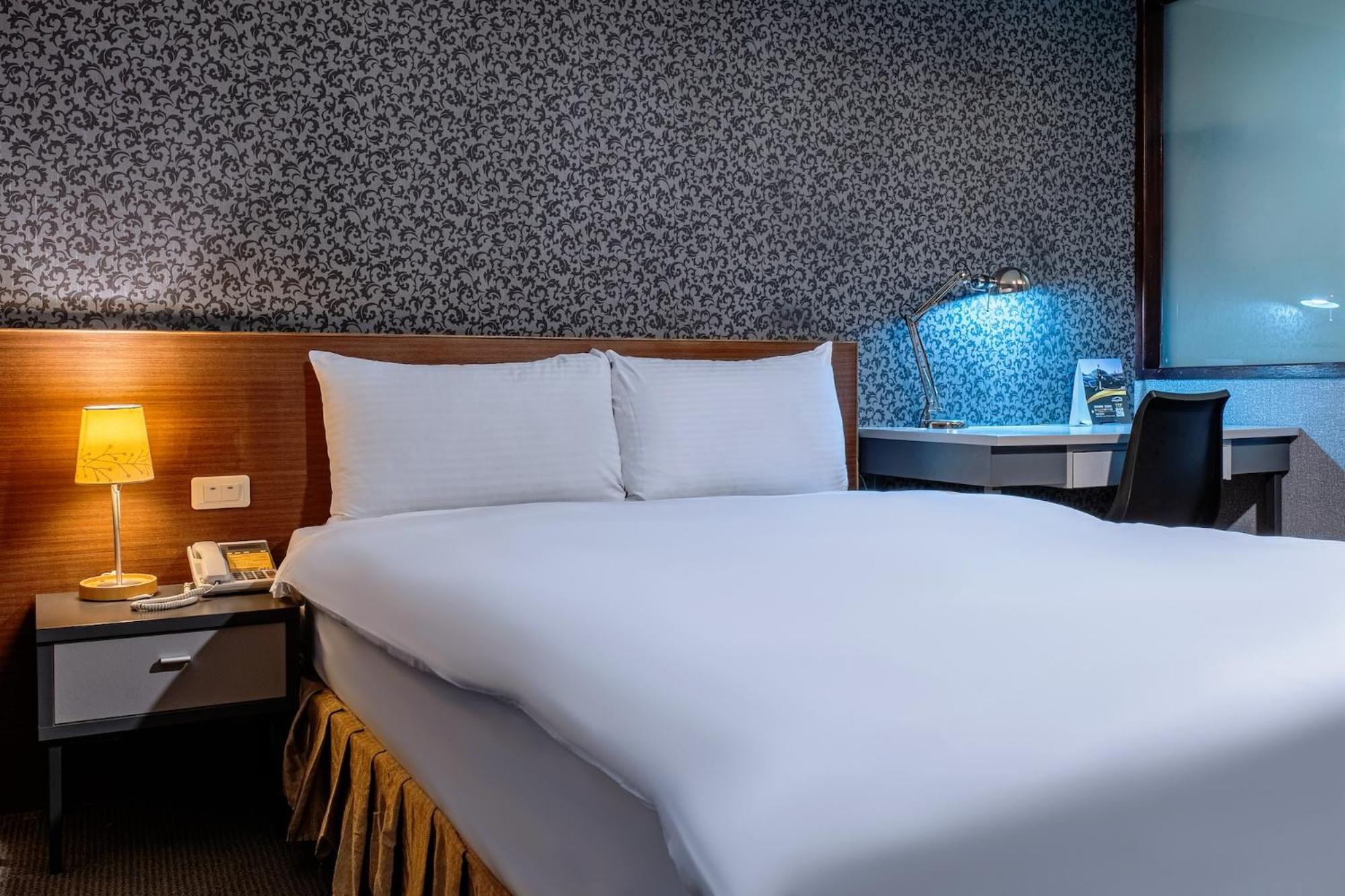 The Galerie Hotel Тайчжун Экстерьер фото