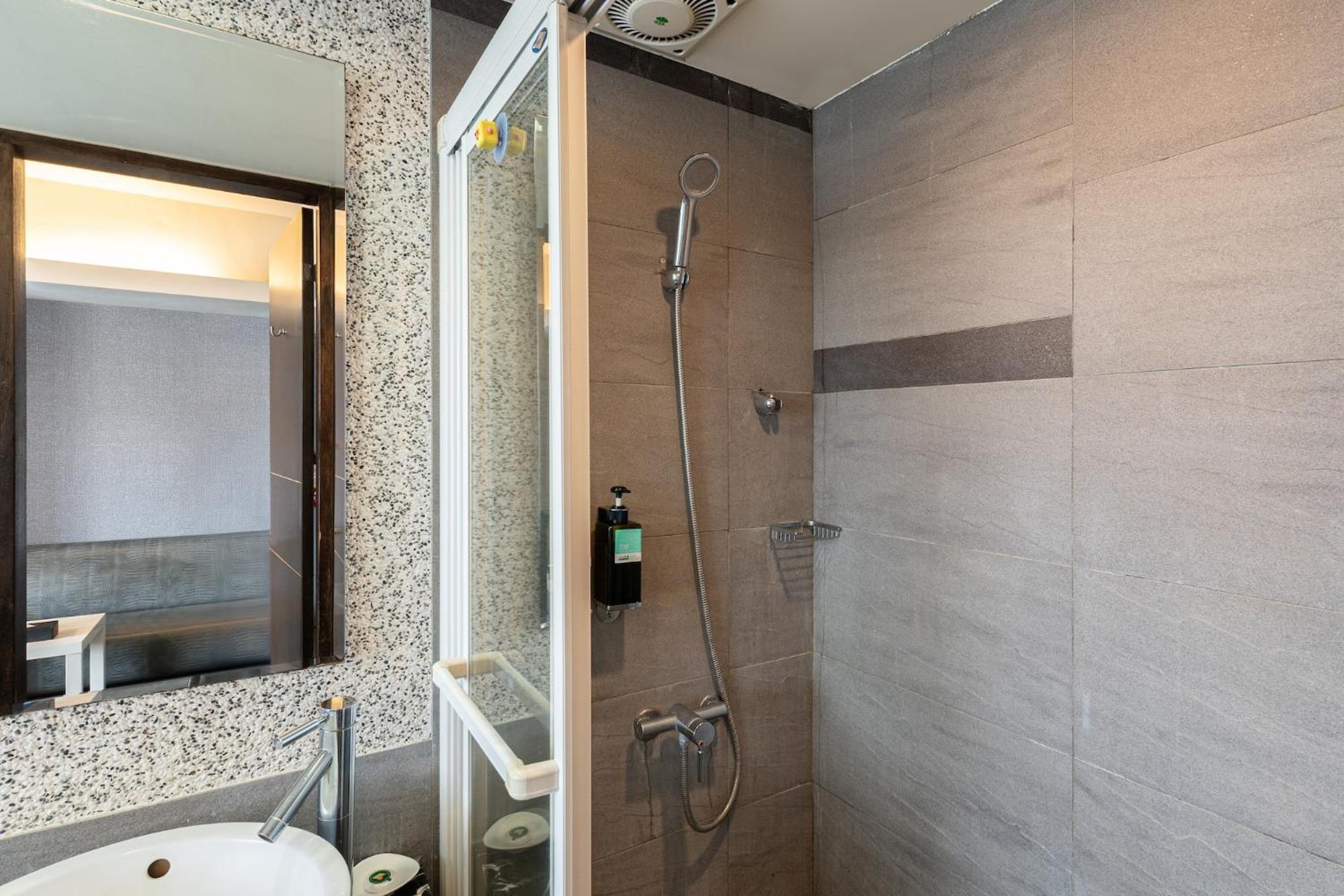 The Galerie Hotel Тайчжун Экстерьер фото