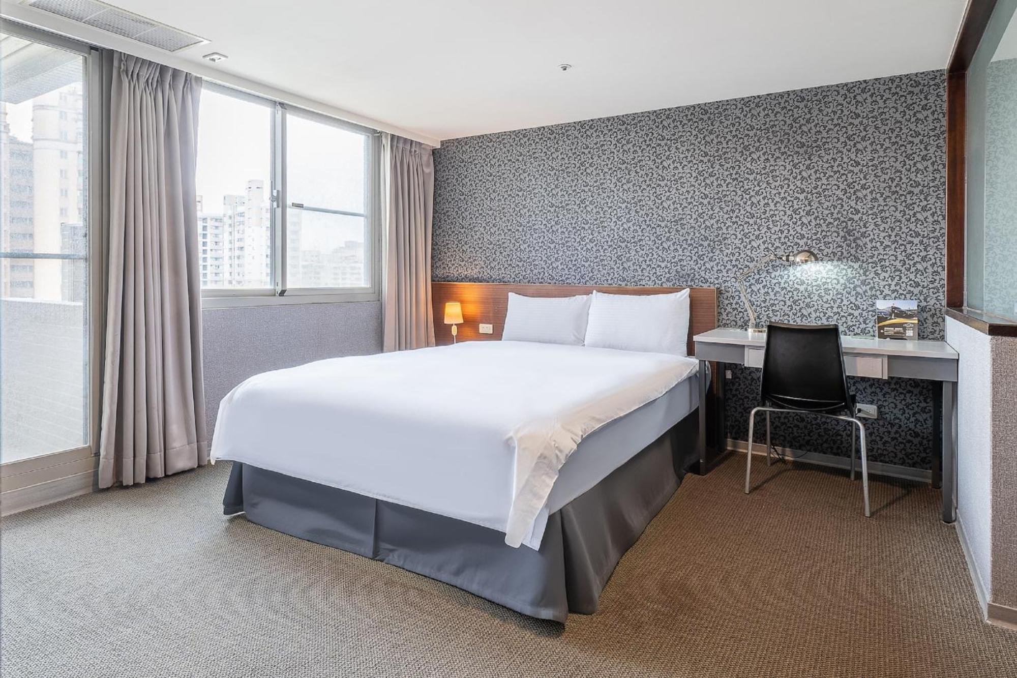 The Galerie Hotel Тайчжун Экстерьер фото