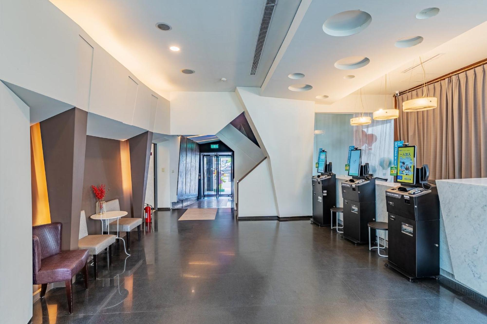 The Galerie Hotel Тайчжун Экстерьер фото