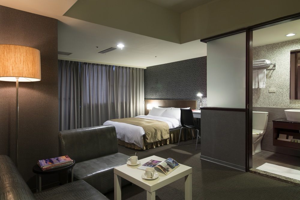The Galerie Hotel Тайчжун Экстерьер фото
