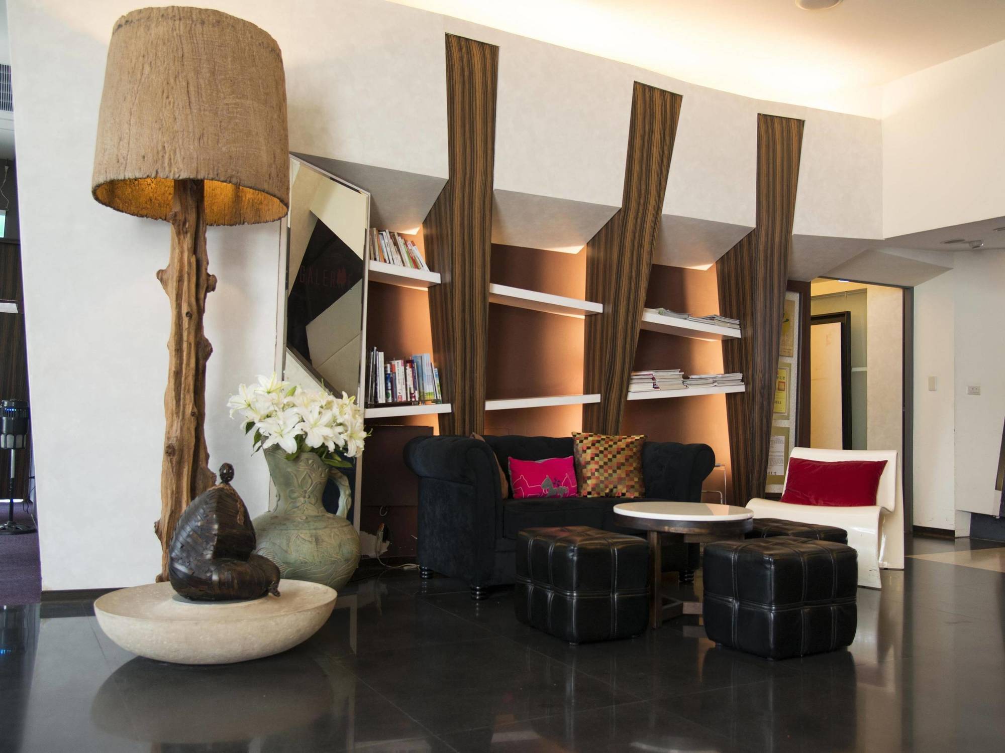 The Galerie Hotel Тайчжун Экстерьер фото
