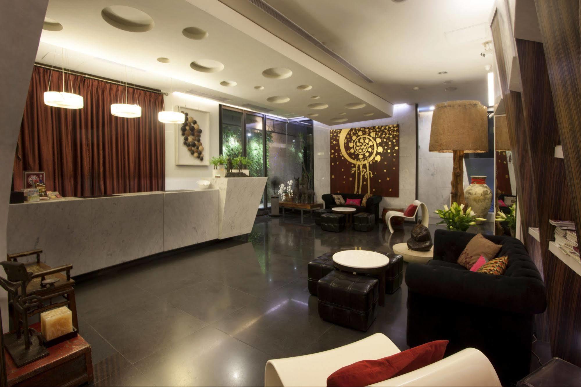 The Galerie Hotel Тайчжун Экстерьер фото